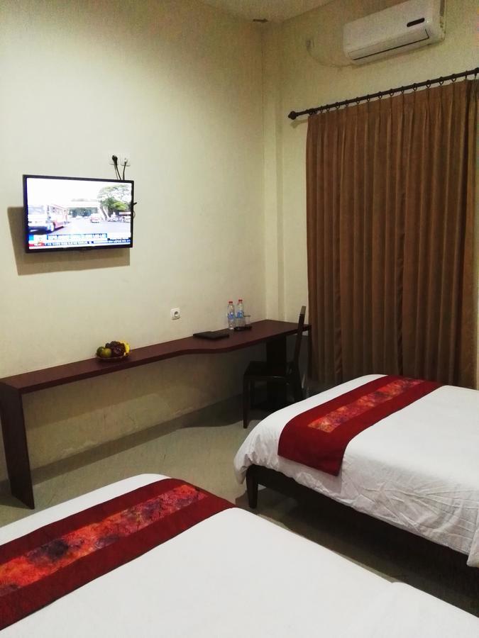 Hotel Transit Pasuruan Zewnętrze zdjęcie