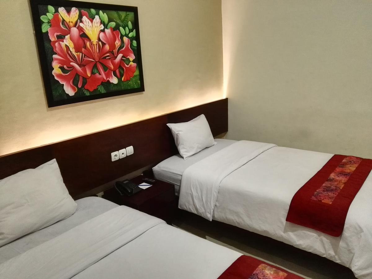 Hotel Transit Pasuruan Zewnętrze zdjęcie