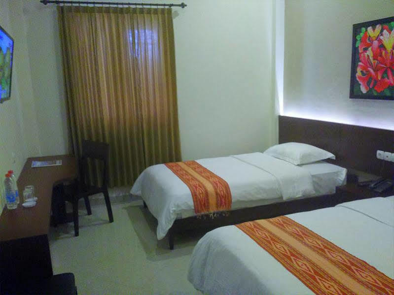 Hotel Transit Pasuruan Zewnętrze zdjęcie